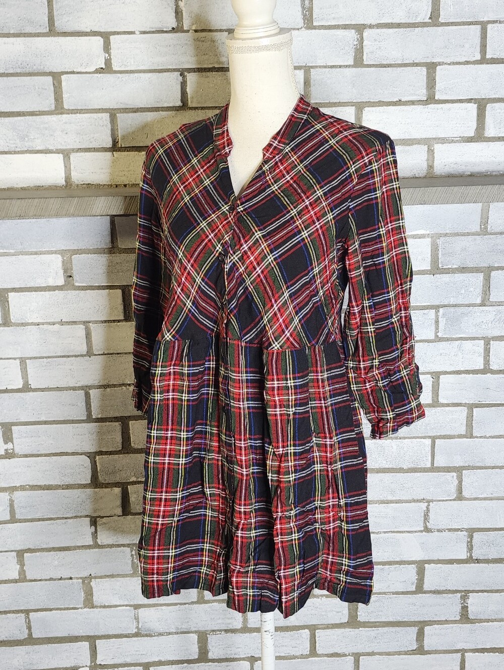 • Serengeti Women's 3/4 Sleeve Button Up Plaid Tunic Top V-Neck Large Multicolor